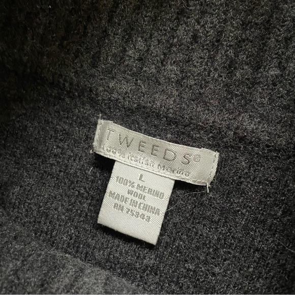 TWEEDS 100% Merino Wool Charcoal Gray with seashell buttons - Picture 7 of 9